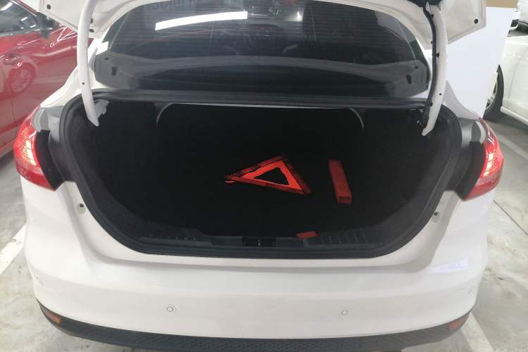 Used Ford Focus 2018 Sedan Classic EcoBoost 180 Automatic Elite Model Trunk