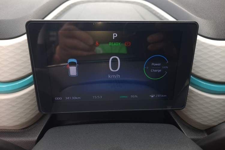 Used SOL E10X 2021 302 km Range Fashion Edition 31.4 kWh
