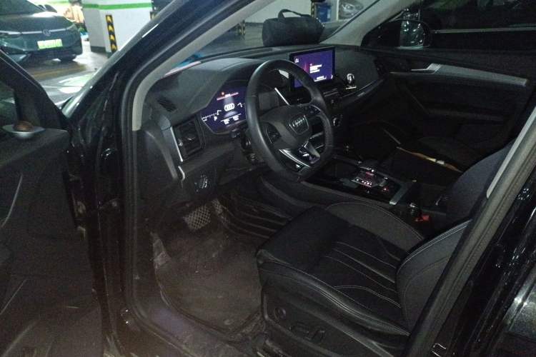 Used Audi Q5L 2022 40T Fashionable and Dynamic Model
