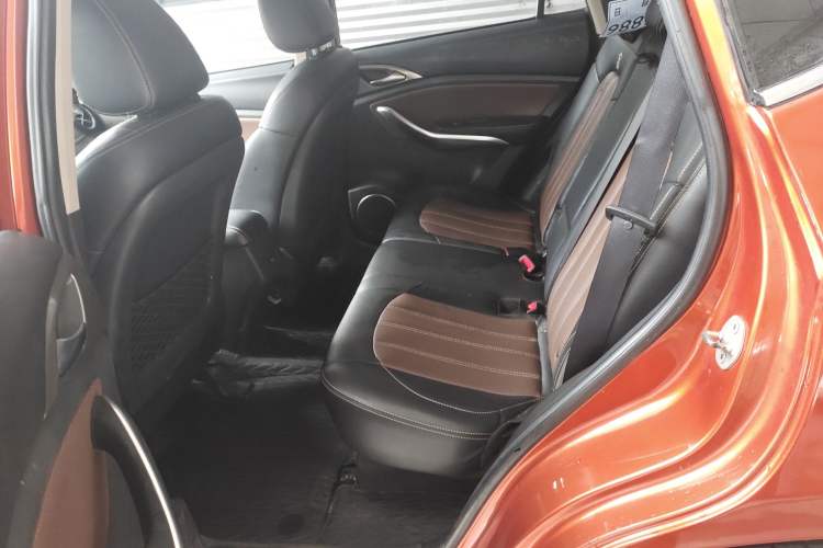 Used BYD Song 2016 GaiShi Edition 1.5TI Manual Elite Model Left Rear Seat