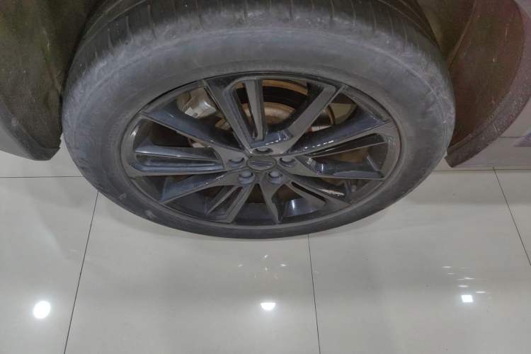 Used Geely Auto Monjaro New Energy 2021 ePro YAOXINGZHE Pure Electric Range 56 KM Right Rear Wheel Hub