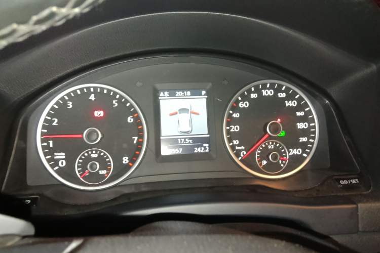 Used Volkswagen Tiguan 2013 1.8TSI Automatic Two-Wheel Drive Luxury Model Instrument Cluster