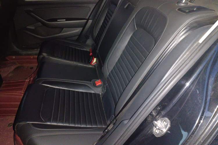 Used Volkswagen Magotan 2018 330TSI DSG Advanced Model Left Rear Seat