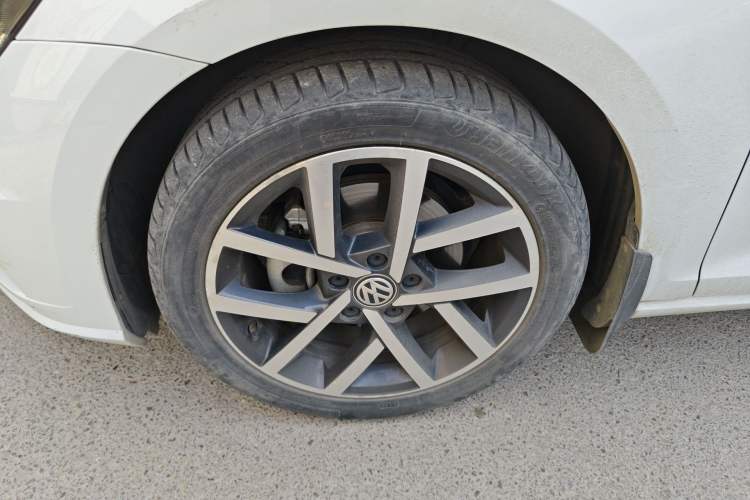 Used Volkswagen Golf 2020 200TSI DSG Comfortable and Ambitious Edition Left Front Wheel Hub