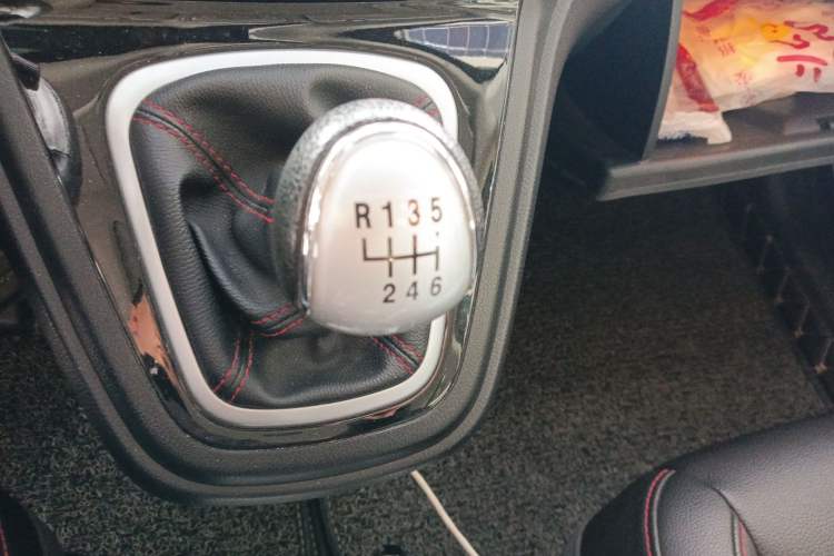 Used Haval H6 2016 Upgraded Model 1.5T Manual Two-Wheel Drive Elite Version