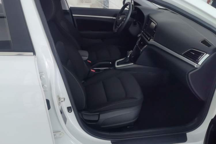 Used Hyundai Elantra (6th Generation / Lingdong) 2016 1.6L Automatic ZhiXuan – Elite Version
