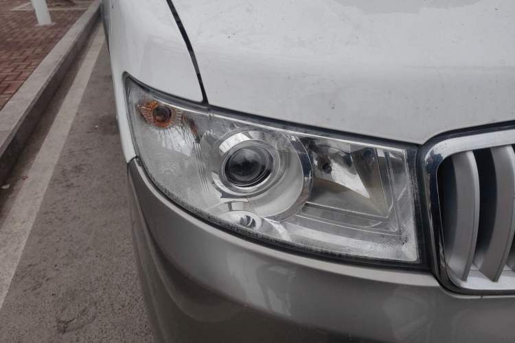 Used Jinbei New Hiace X30L 2021 1.5L Business Central Air-Conditioned Coach China VI Standard SWC15M