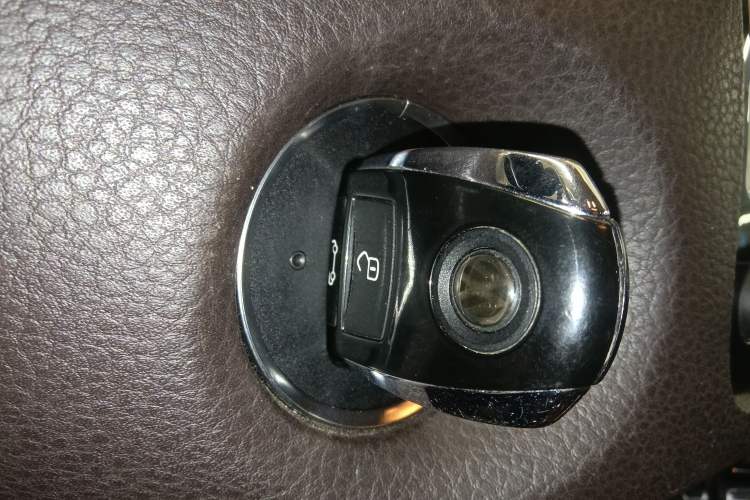 Used Volkswagen Touareg 2011 3.0 TSI Standard Version