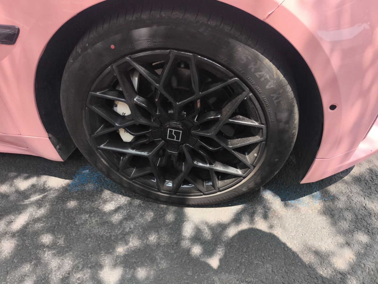 Zeekr 001 2024 ME Edition 100 kWh All-Wheel Drive — снимка 8