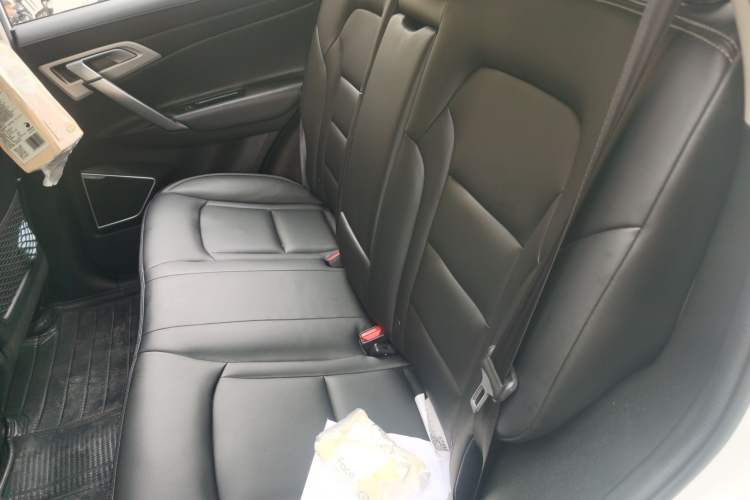 Used Geely Auto Emgrand X7 Sport 2016 1.8TD Automatic Smart Connectivity Version Left Rear Seat