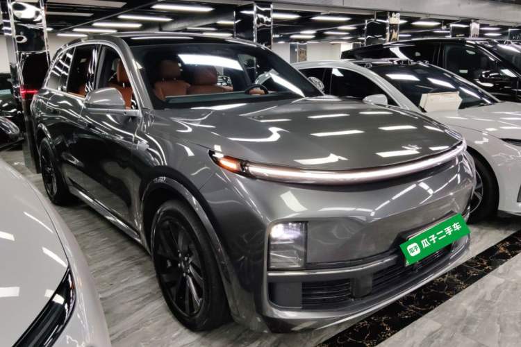 Used Li Auto L8 2023 Pro Model Exterior 1