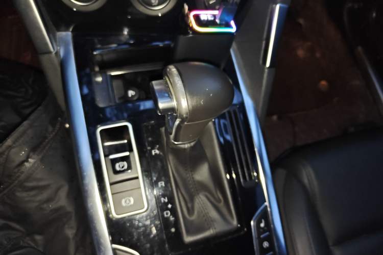 Used Haval H7 2016 Blue-Label H7 2.0T Automatic Luxury Model
