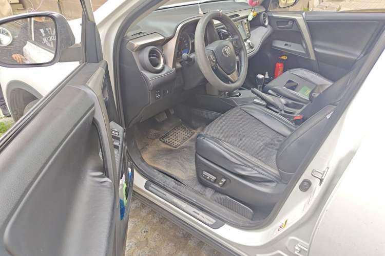 Used Toyota RAV4 2013 2.5L Automatic 4x4 Elite Edition
