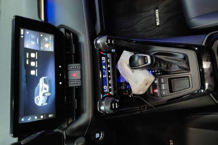 Used Toyota Wildlander 2024 2.0L CVT Two-Wheel Drive Urban Edition Audio And AC Panel