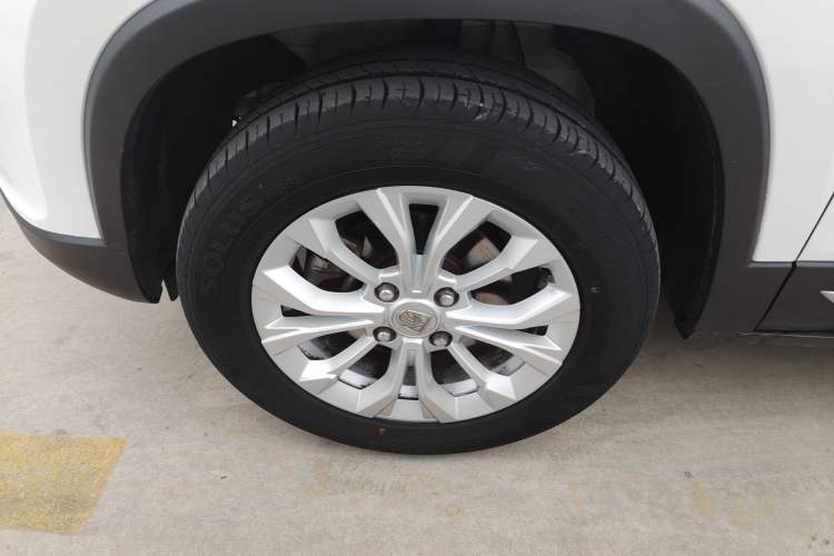 Used Baojun 510 2021 1.5L CVT Enjoyment Model Left Front Wheel Hub