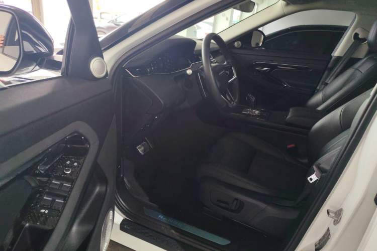 Used Land Rover Range Evoque 2021 Range Rover Evoque 200 PS R-Dynamic Standard Elite Edition Driver Seat