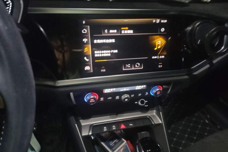 Used Audi Q3 2021 35 TFSI Progressive Dynamic Edition
