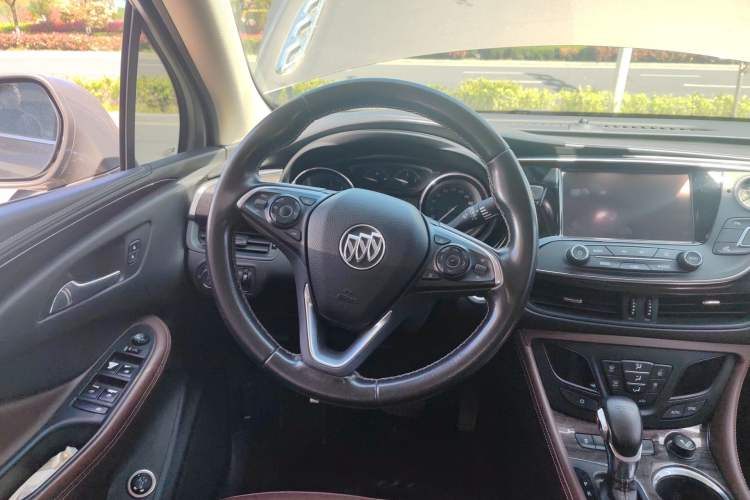 Used Buick Envision 2017 20T Two-Wheel Drive Luxury Model Steering Wheel