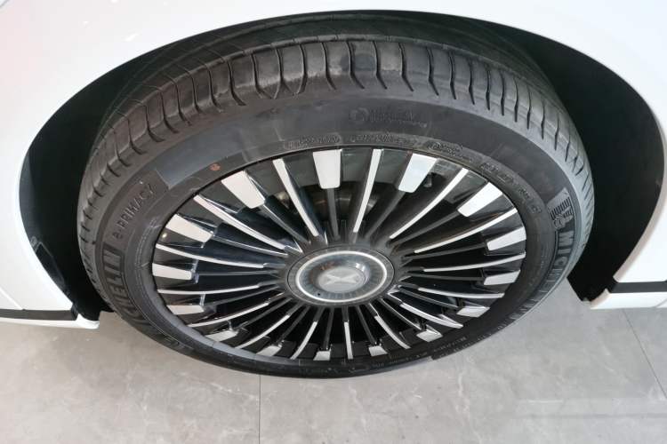 Used XPeng X9 2025 740 Ultra-Long Range Max Left Front Wheel Hub