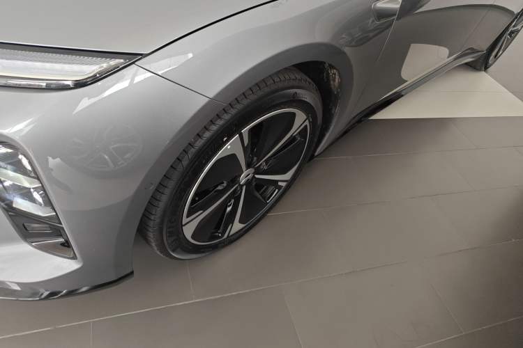 Used Nio ET5T 2025 100kWh Touring Left Front Wheel Hub