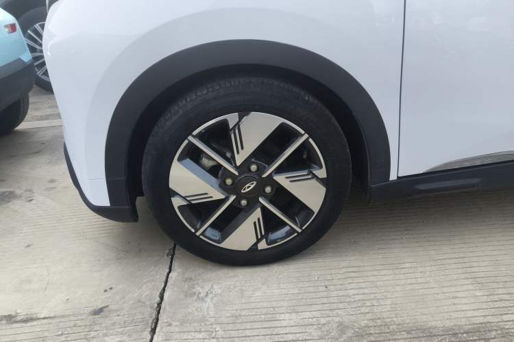 Used Chery New Energy Boundless Pro 2022 301km "Divine Beast" Version with Lithium Iron Phosphate