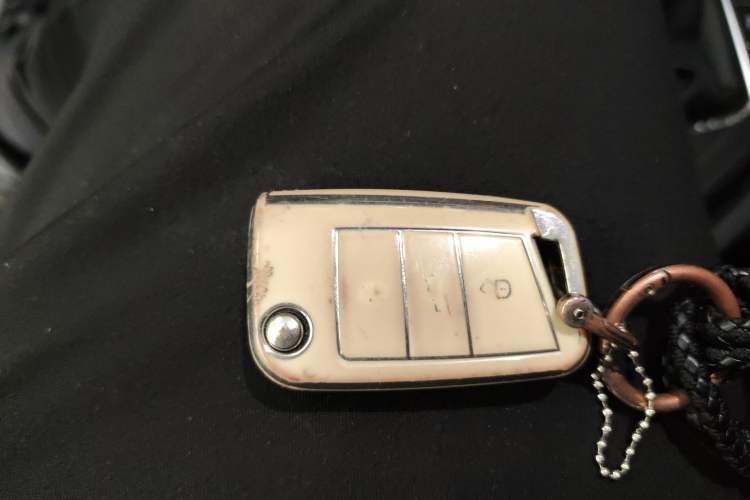 Used Volkswagen Tiguan L 2023 Restyled 330TSI Automatic Two-Wheel Drive R-Line Enhanced Comfort Version Vehicle Key