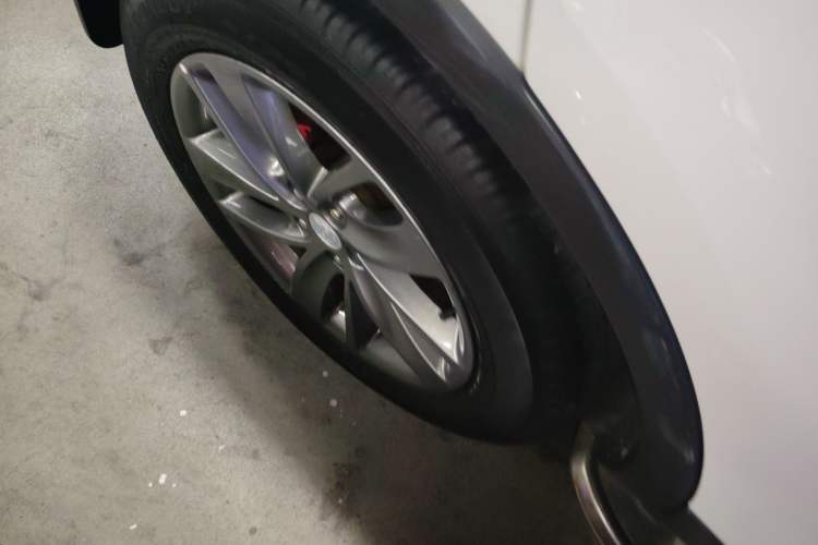 Used Buick Encore 2017 18T Automatic Two-Wheel Drive Urban Leading Model Right Rear Wheel Hub