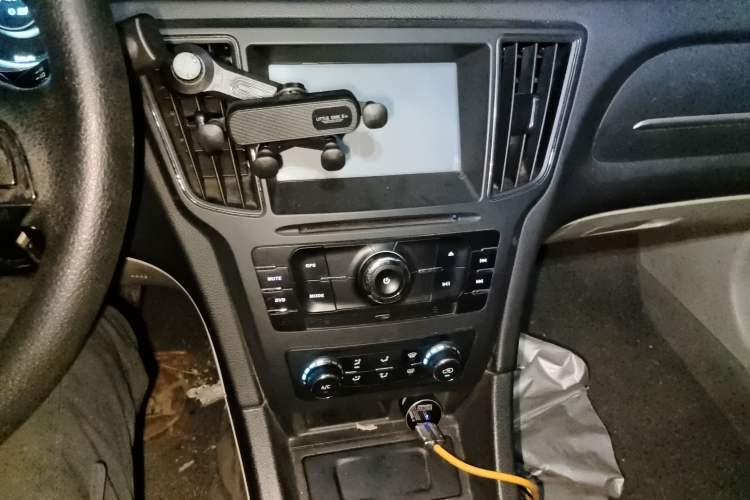 Used BAIC Senova D50 2014 1.5L manual standard version