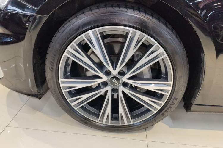 Used Audi A6L 2023 40 TFSI Luxury Dynamic Model
