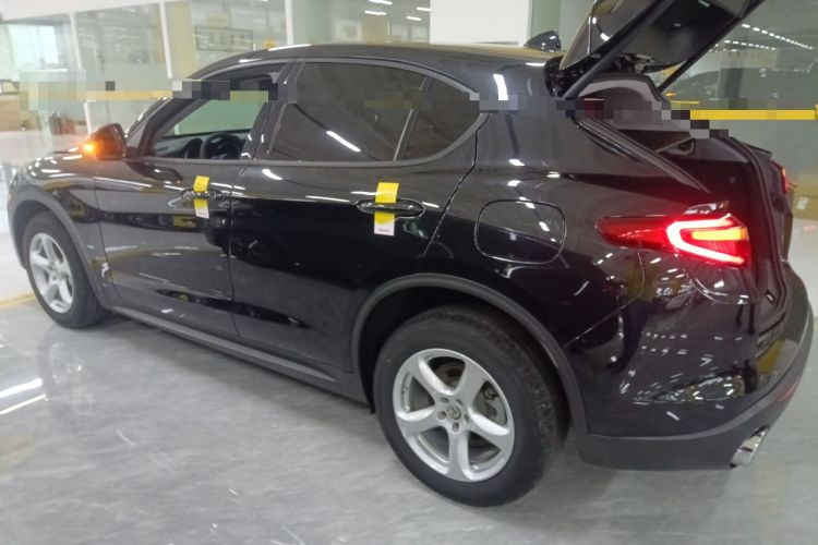 Used Alfa Romeo Stelvio 2017 2.0T 200HP Elite Edition