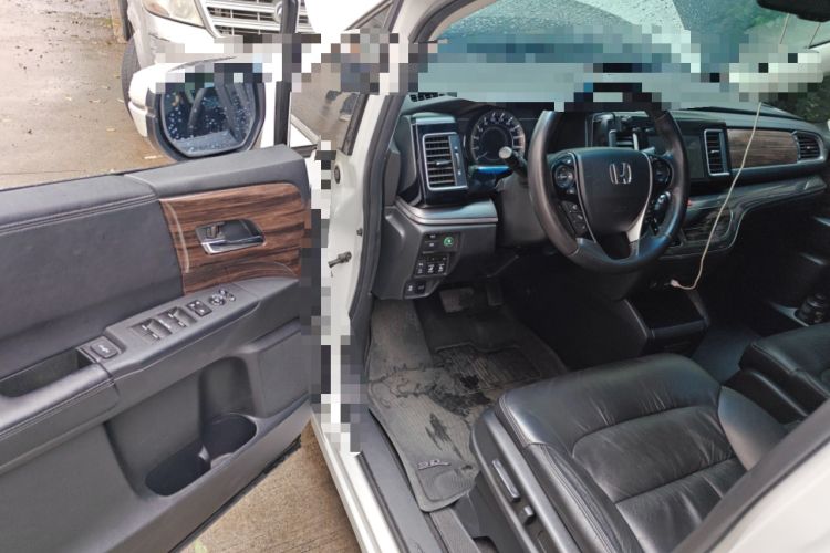 Used Honda Elysion 2016 2.4L Luxury Edition
