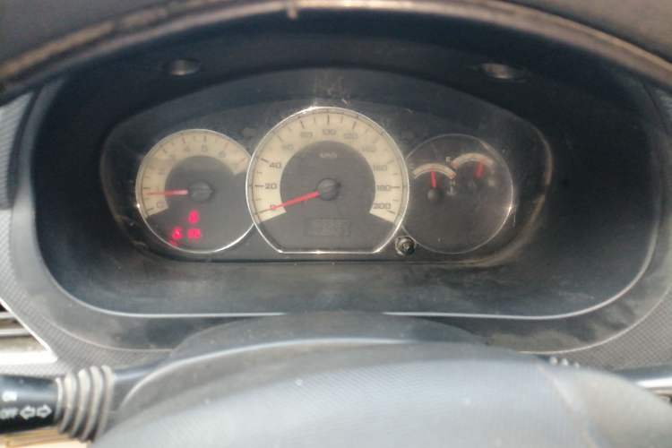 Used Wuling Hongguang 2014 1.2L S Comfort Model China IV
