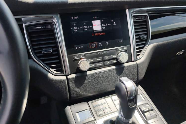 Used Porsche Macan 2017 Macan S 3.0T Audio And AC Panel