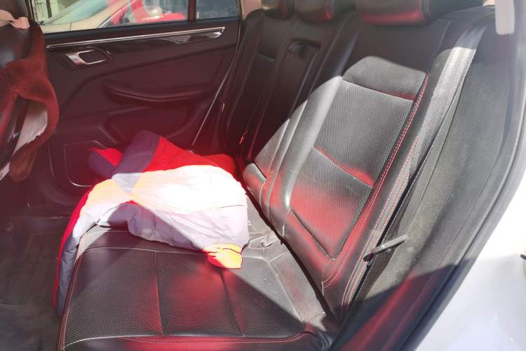 Used Zotye Domy X5 2015 1.5T Manual Luxury Version China IV Standard
