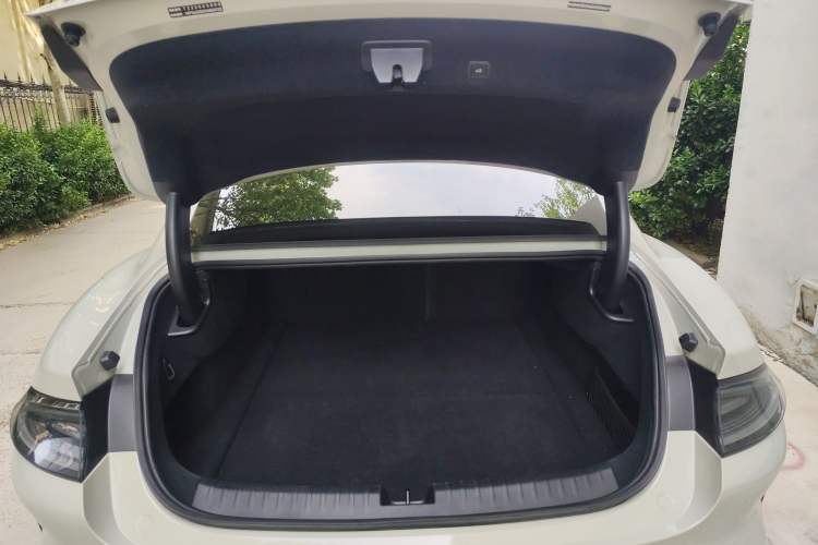 Used Xiaomi Auto SU7 2024 Rear-Drive Long-Range Intelligent Driving Version