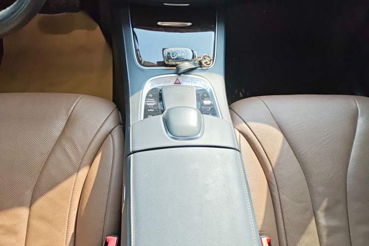 Used Mercedes-Benz S-Class 2019 S 320 L
