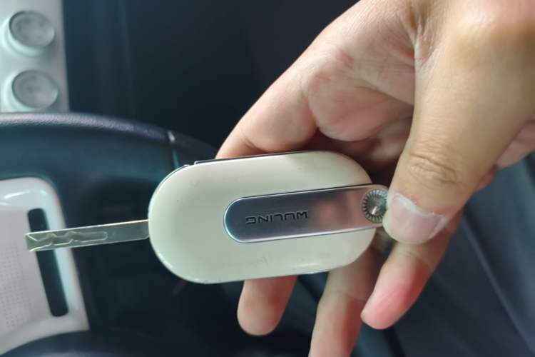 Used Wuling Hongguang MINIEV 2022 GAMEBOY 300km Enthusiast Model with Lithium Iron Phosphate
