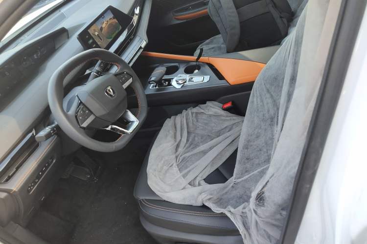 Used CHANGAN UNI-V iDD 2023 Zhidian iDD 1.5T 113km Smart & Fun Version (Rapid Edition) Left Front Seat