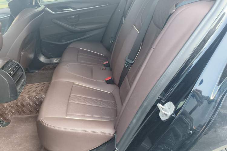 Used BMW 5 Series 2023 Restyled 530Li Leading Edition M Sport Package
