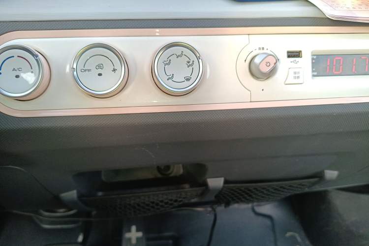 Used Wuling Hongguang MINIEV 2021 Macaron Premium Model – Lithium Iron Phosphate
