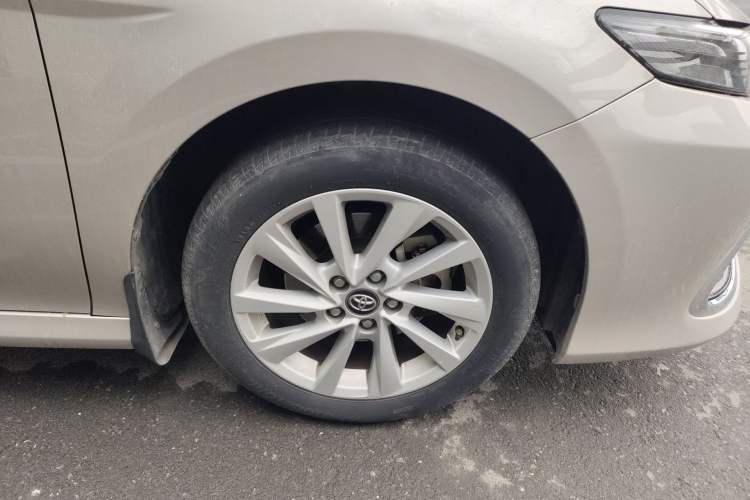 Used Toyota Camry 2021 2.0G Luxury Edition Right Front Wheel Hub
