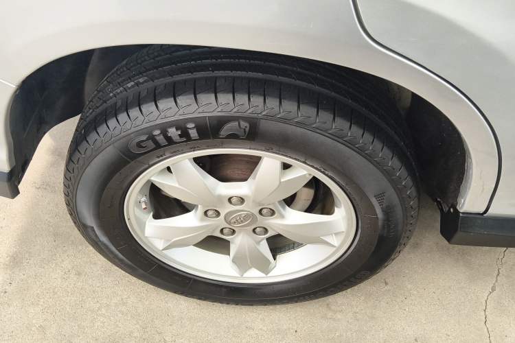 Used BYD S6 2013 Platinum Edition 2.0L Manual Luxury Model