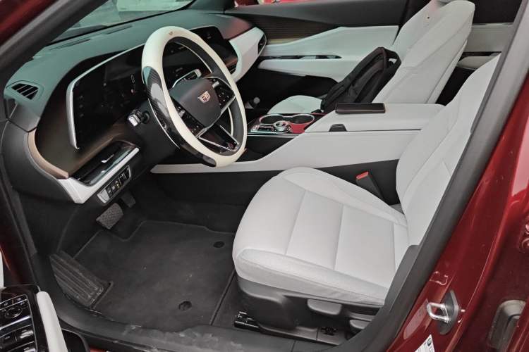 Used Cadillac GT4 2023 25T Fashion Edition Left Front Seat