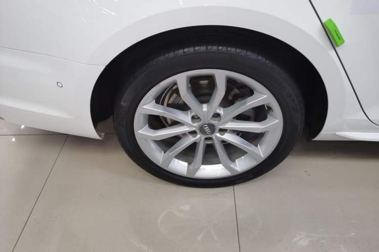 Used Audi A4L 2019 40 TFSI Fashion Edition China VI Emission Standard