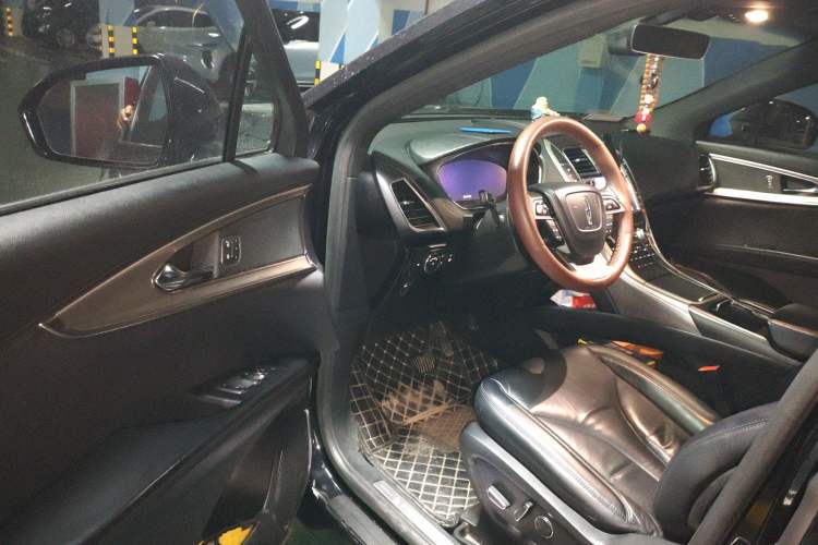 Used Lincoln Nautilus 2019 2.0T Two-Wheel Drive Luxury Edition China VI Standard Driver Seat