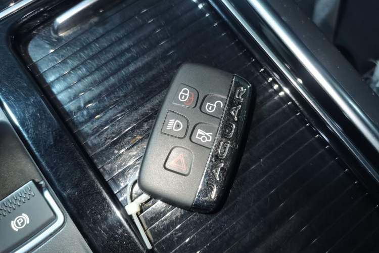 Used Jaguar XEL 2019 2.0T 200 PS Deluxe Edition
