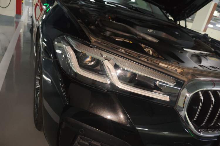 Used BMW 5 Series New Energy 2022 535Le M Sport Package Right Front Headlight