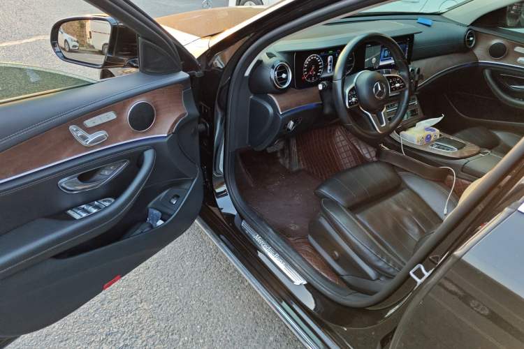 Used Mercedes-Benz E-Class 2019 E 260 L 4MATIC