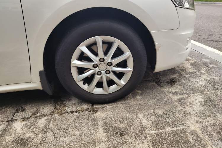 Used Peugeot 508 2013 2.0L 2nd Anniversary Edition with Automatic Sunroof – Classic Version