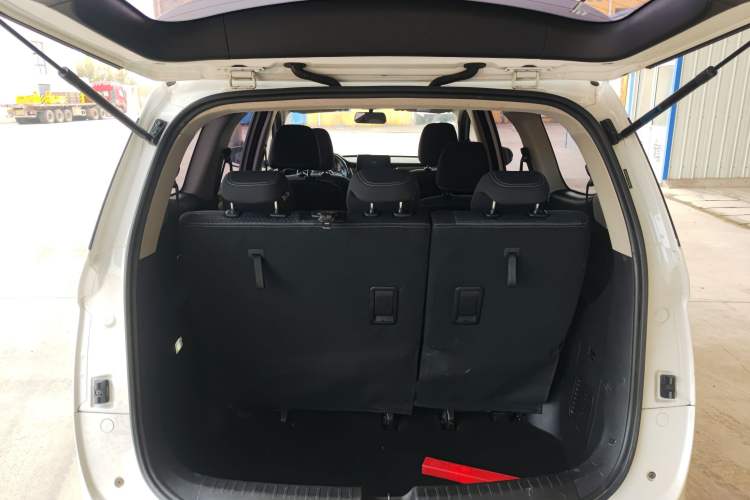 Used Baojun 730 2019 1.5T Manual Fashion Model 7-seater National V Trunk